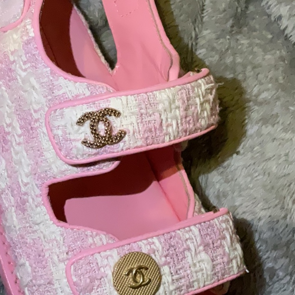 Chanel Pink Tweed Sandals - Picture 5 of 5
